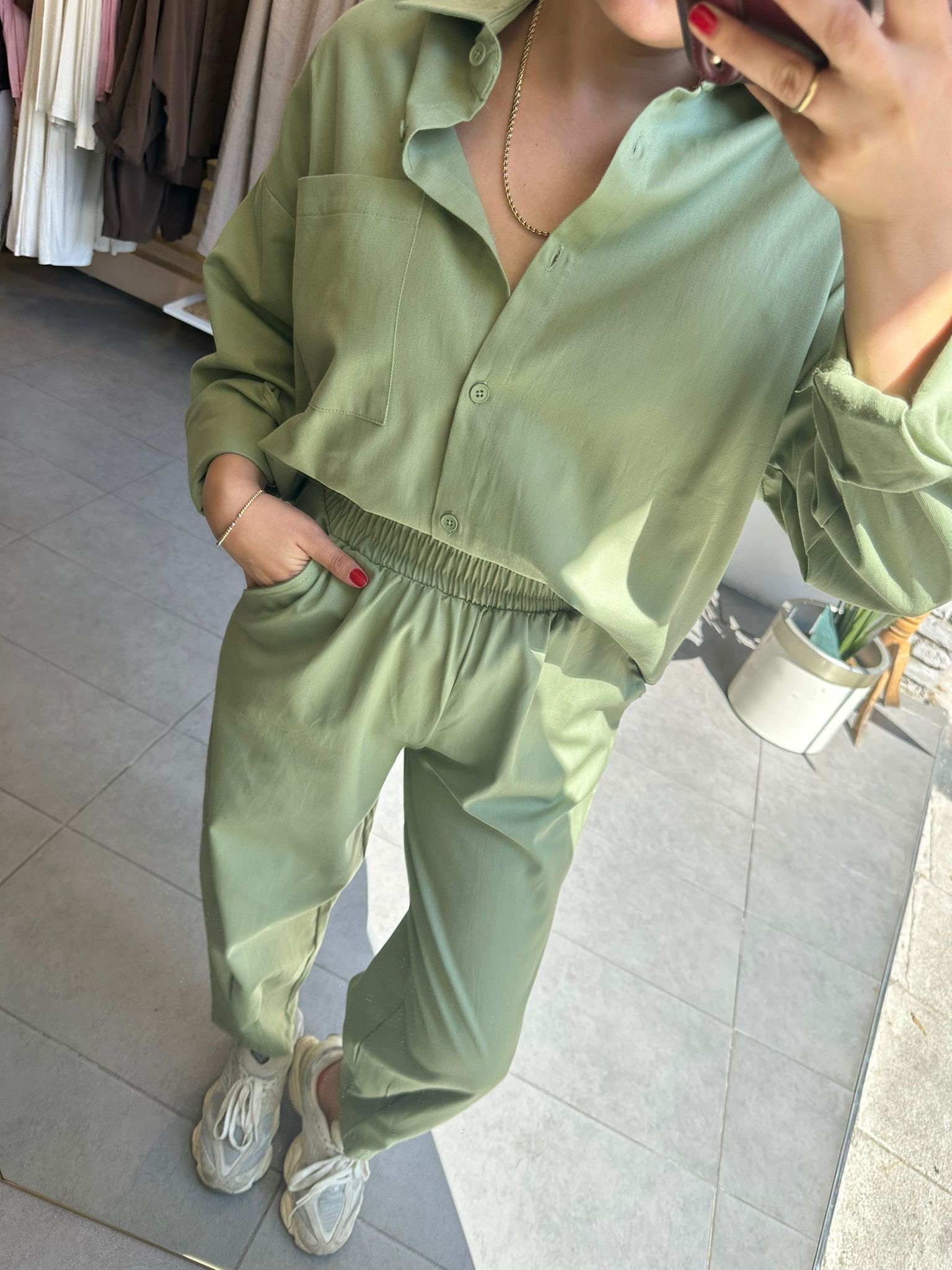 Yeşil Kadın Yıkamalı Gabardin Gömlek & Havuç Pantolon Takım Oversize Kalıp Rahat Kesim