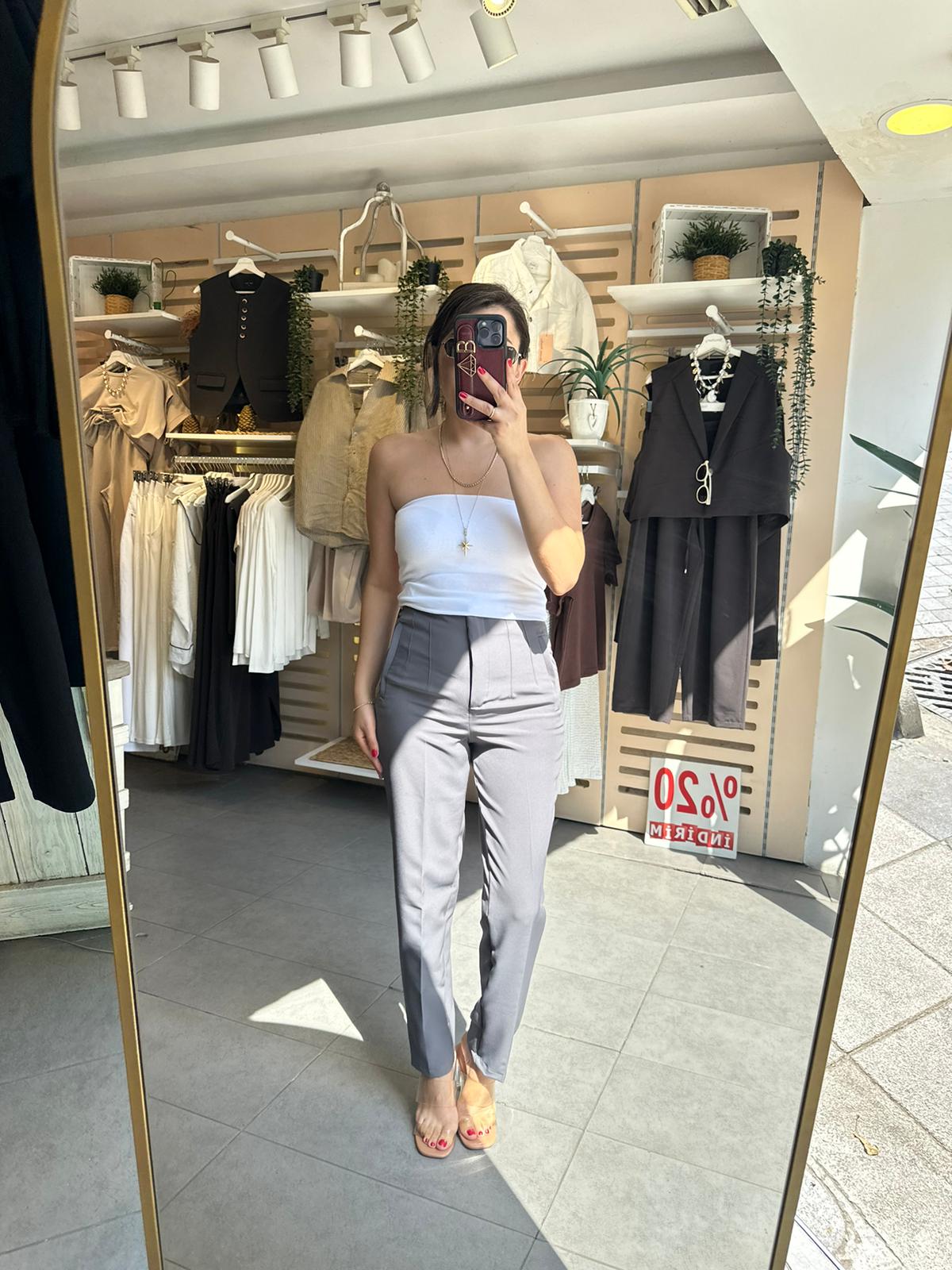  Kadın Slim Fit Kumaş Pantolon Bilek Boy Havuç Kalıp Pens Dikiş Detaylı Gri