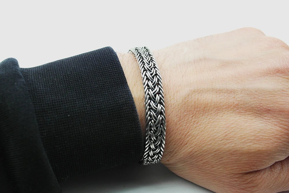 El Örmesi Papağan Kilitli Gümüş Erkek Bileklik