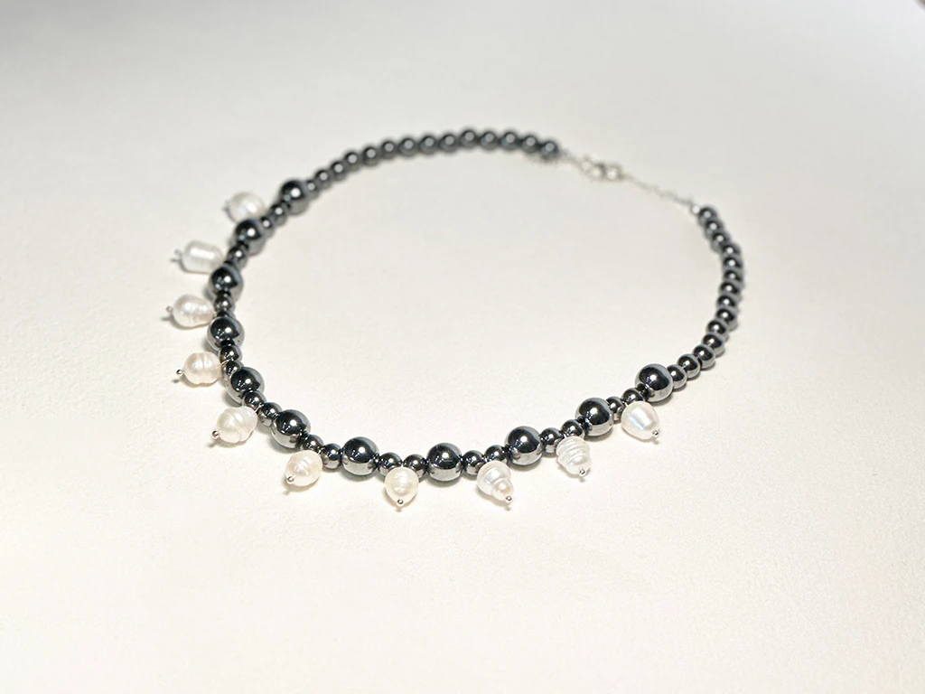 İNCİLİ HEMATİT KOLYE