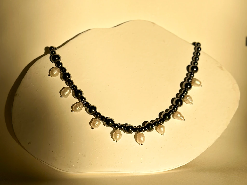 İNCİLİ HEMATİT KOLYE