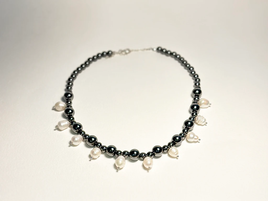 İNCİLİ HEMATİT KOLYE