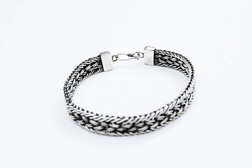 El Örmesi Papağan Kilitli Gümüş Erkek Bileklik