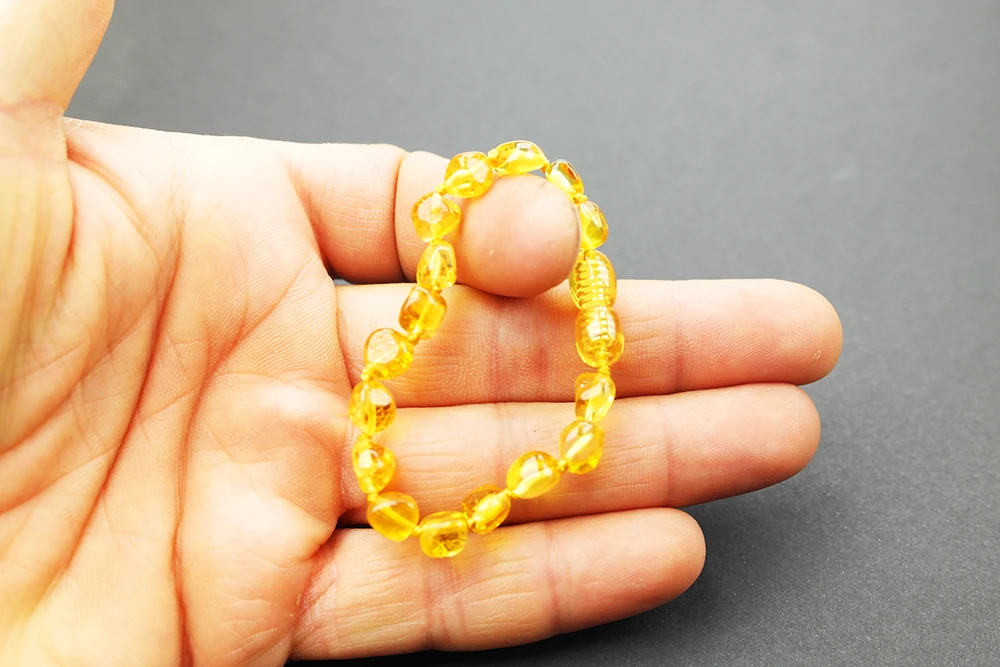 Bal Renkli  Doğal Kesim Damla Kehribar Bebek Bileklik