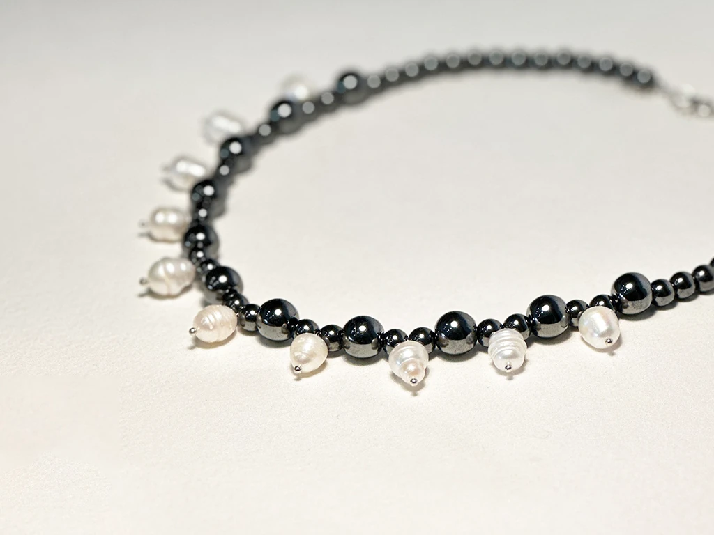 İNCİLİ HEMATİT KOLYE