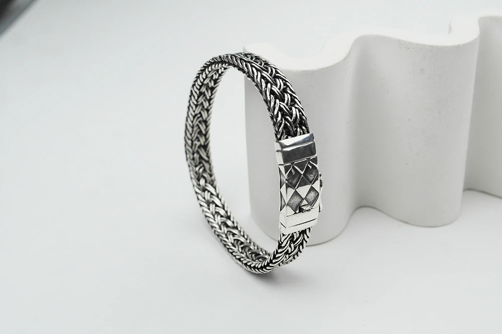 El Örmesi Baklava Desen Kilitli Gümüş Erkek Bileklik