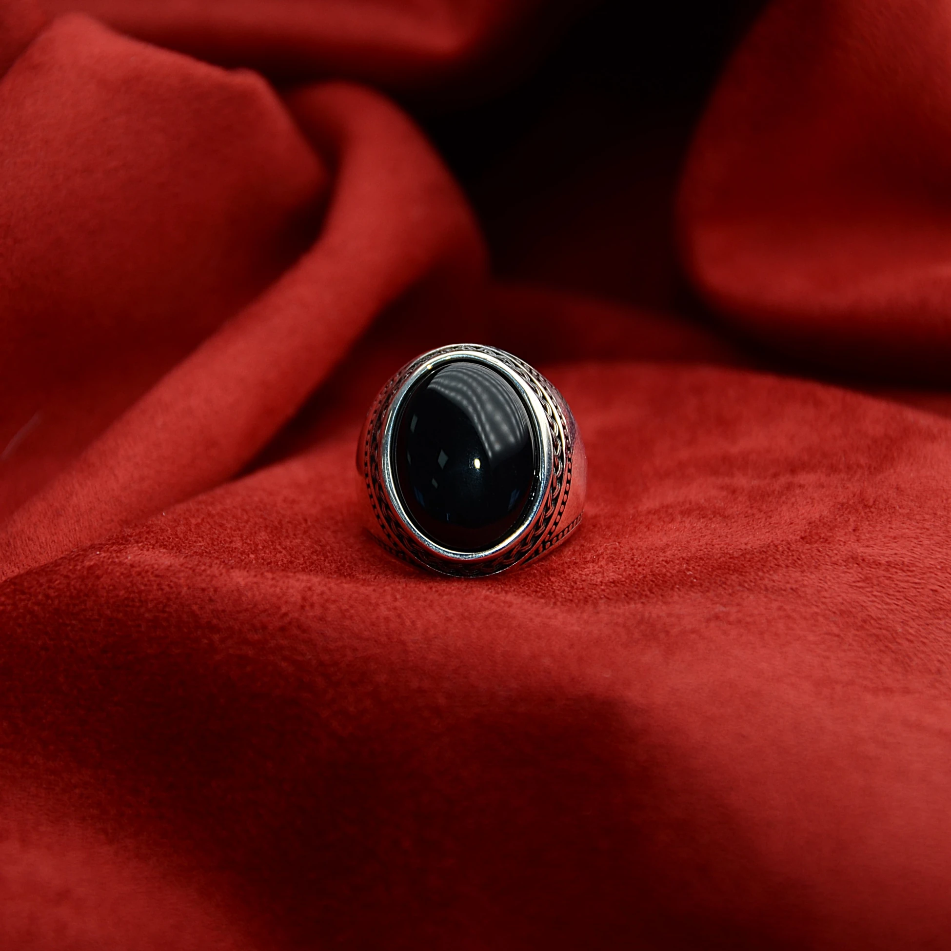 Örgü Üçgen Desenli Yüzük