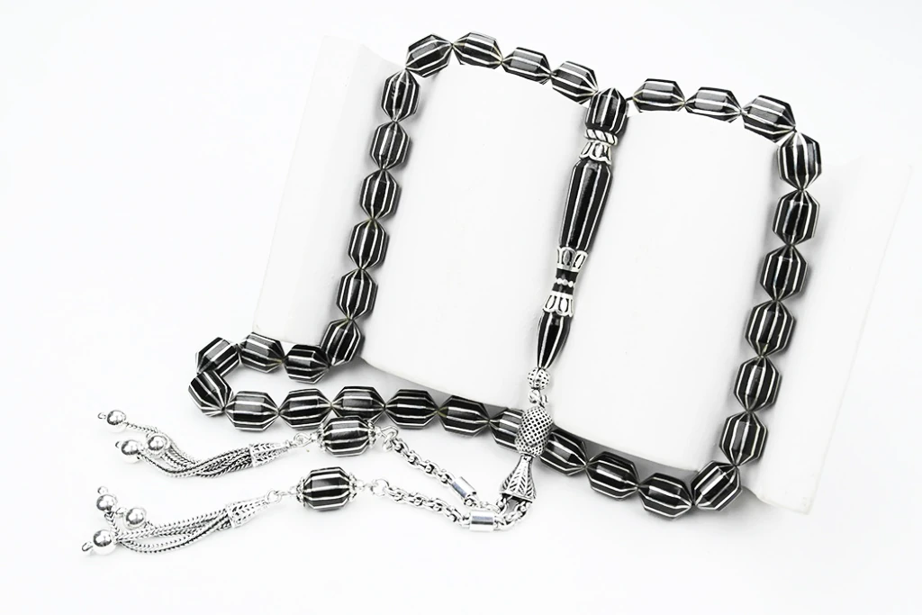 Oltu Taşı Traşlı Kesme On İkili Karpuz  Dilim İşlemeli Tespih