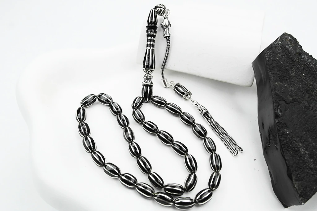 Oltu Taşı Beyzi Model Sekizli Karpuz İşlemeli Tespih