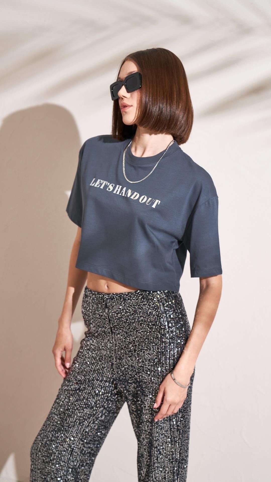 Kadın Bisiklet Yaka Oversize Süprem Varak Yazılı Crop Tişört