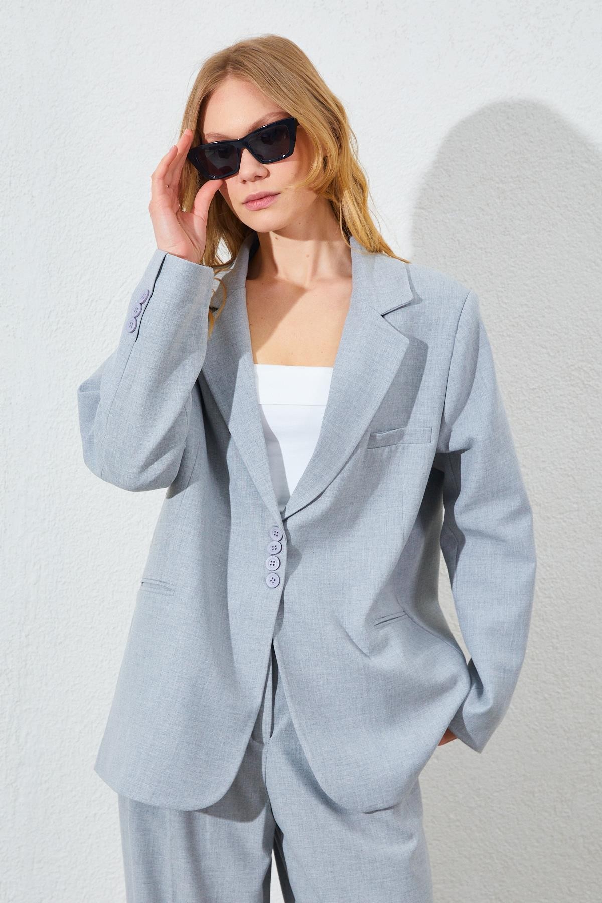Kadın Dört Düğmeli Fleto Cepli Blazer Ceket