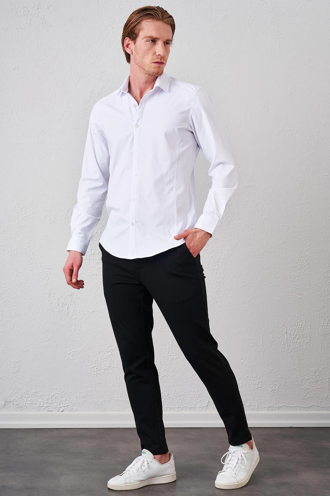 Erkek Uzun Kollu Önü Kulplu Likralı Poplin Slim Fit Gömlek