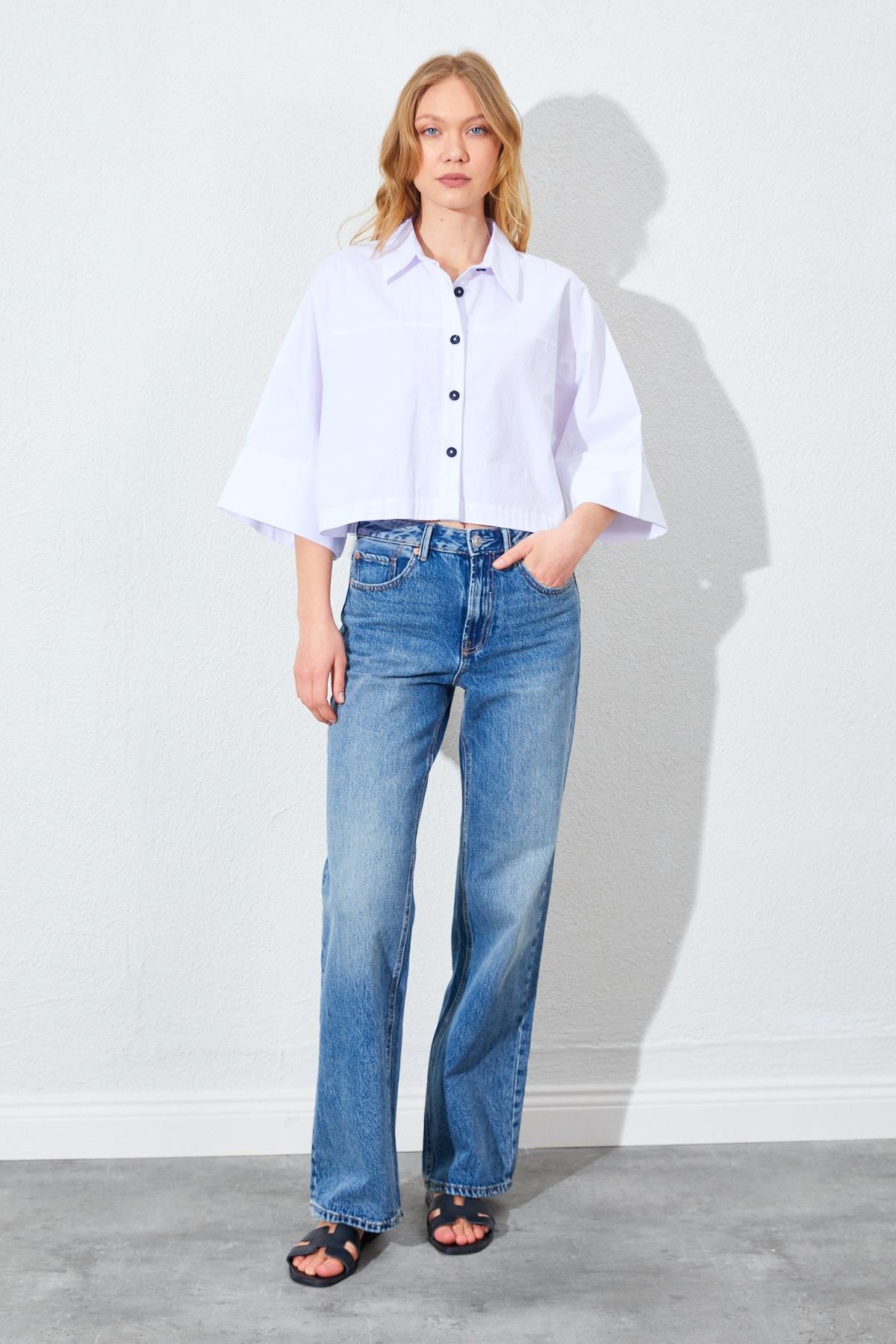 Kadın Düşük Kol Çımalı Crop Poplin Gömlek
