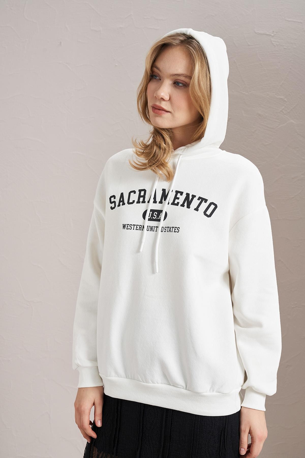 Kadın Sacramento Baskılı Üç İplik Cepsiz Kapüşonlu Sweatshirt