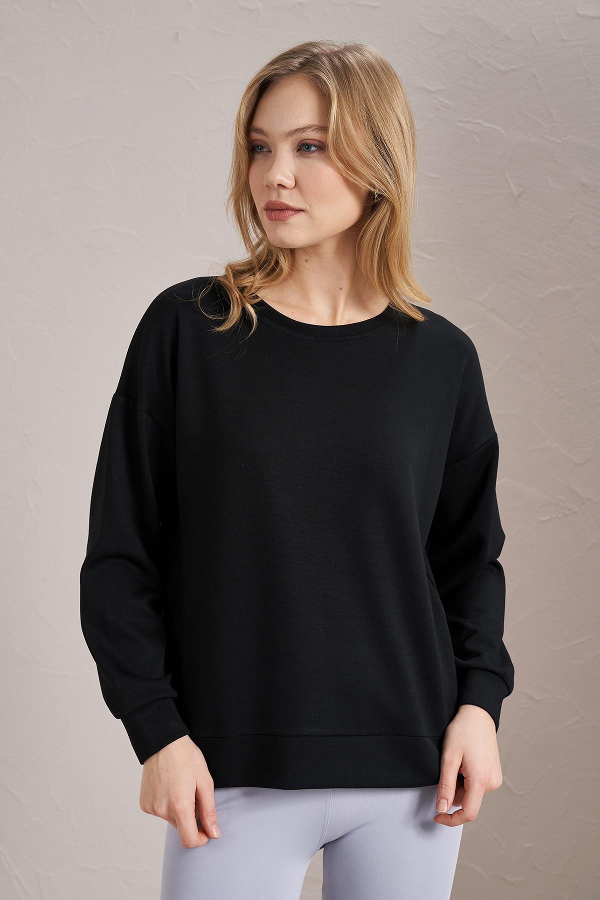 Kadın Modal Kumaş Bisiklet Yaka Yanı Yırtmaçlı Basic Sweatshirt