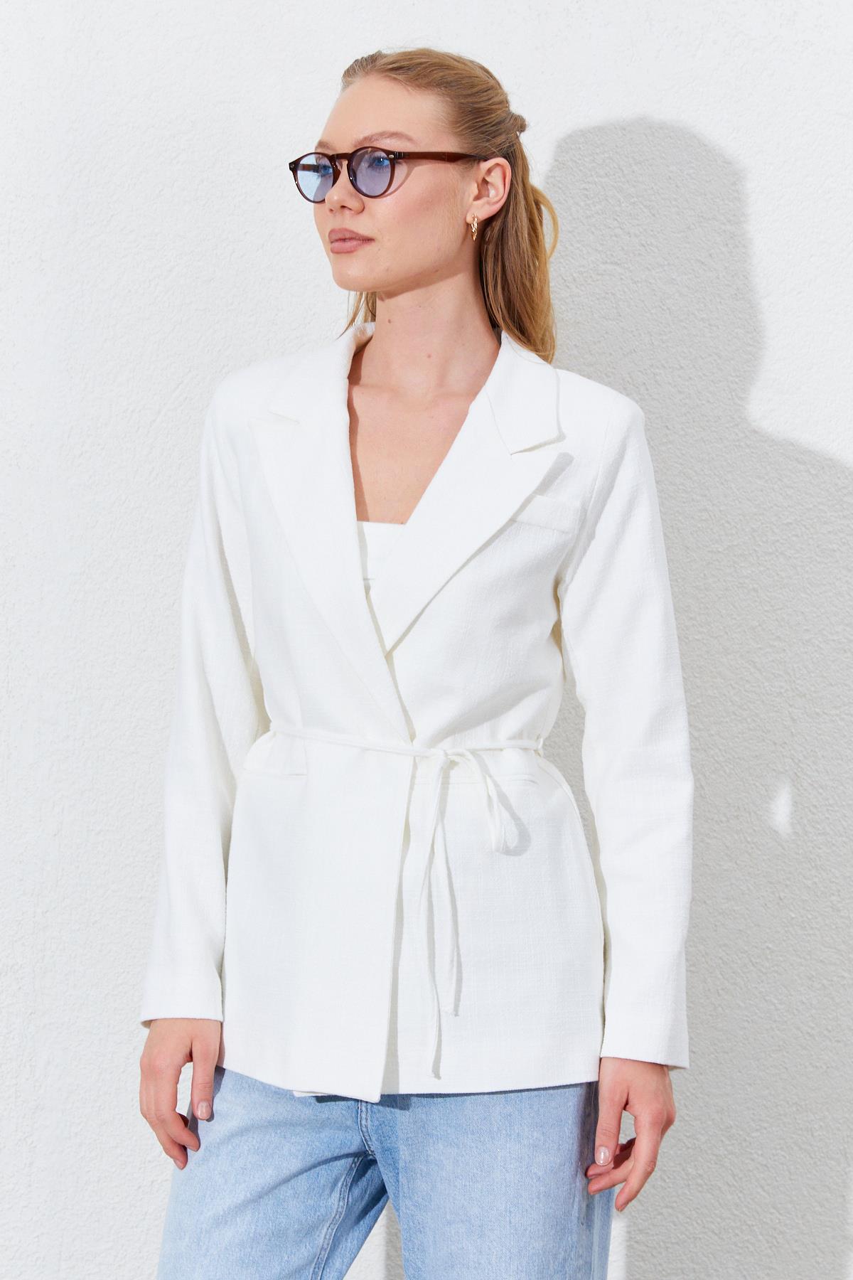 Kadın Önü Bağlamalı Fleto Cepli Keten Blazer Ceket