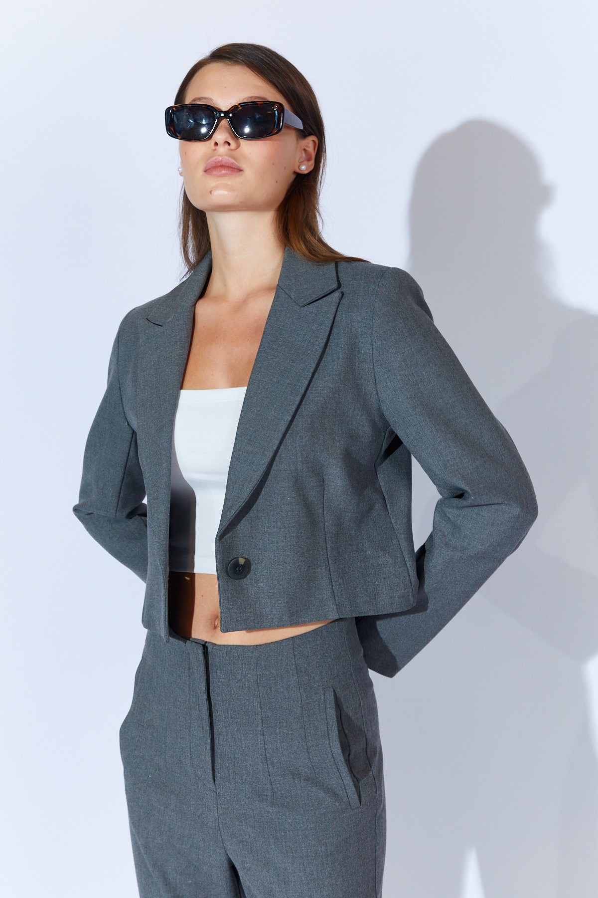 Kadın Tek Düğmeli Poliviskon Crop Blazer Ceket