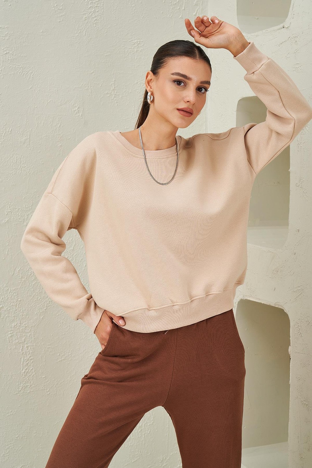 Kadın Bisiklet Yaka Üç İplik Basic Sweatshirt - Taş