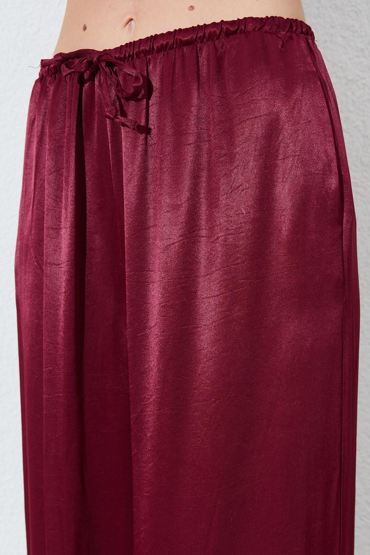 Kadın Beli İnce Lastik Detaylı Saten Pantolon