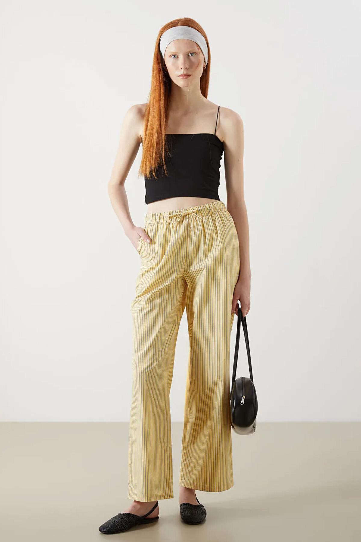 Kadın Spagetti Askılı İçi Gloplu Full Licra Atlet