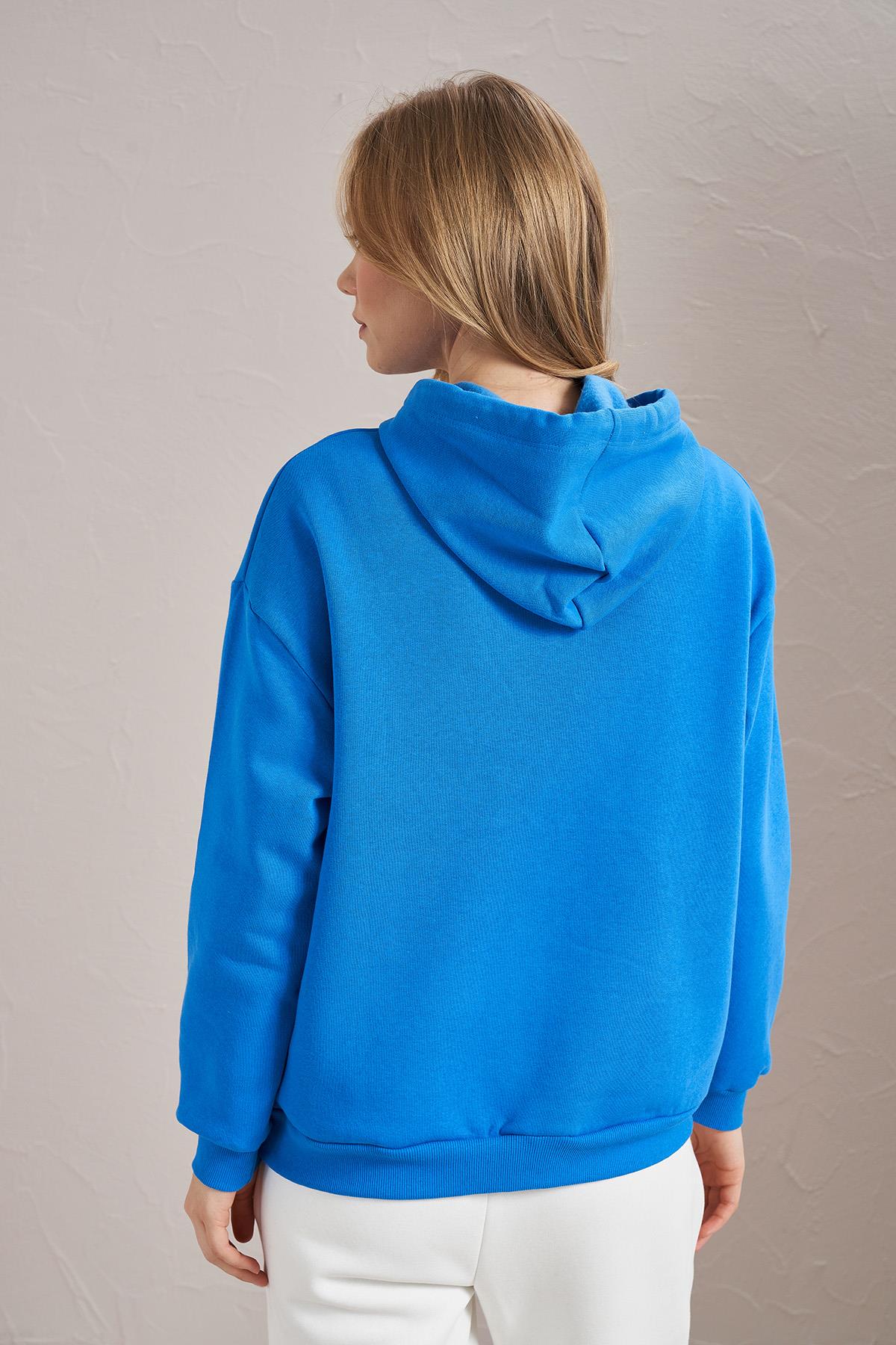 Kadın Yıldız Baskılı Cepsiz Üç İplik Kapüşonlu Sweatshirt