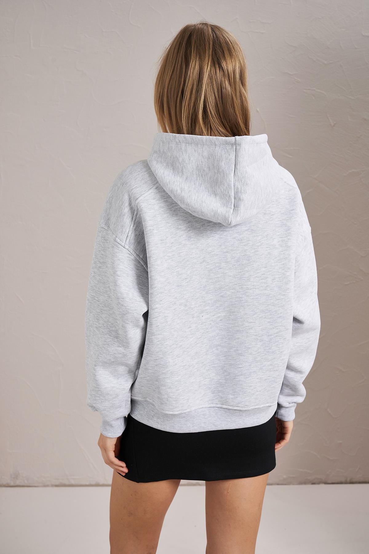 Kadın Kapüşonlu Oversize Basic Sweatshirt