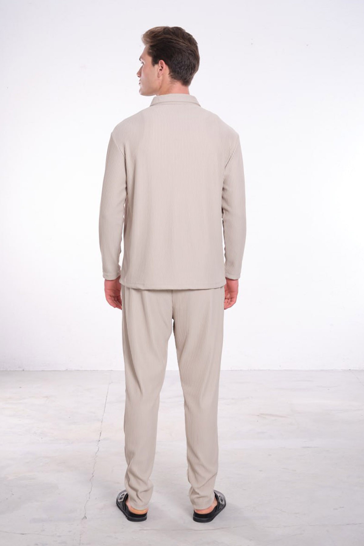 Erkek Ayaklı Yaka Sweatshirt