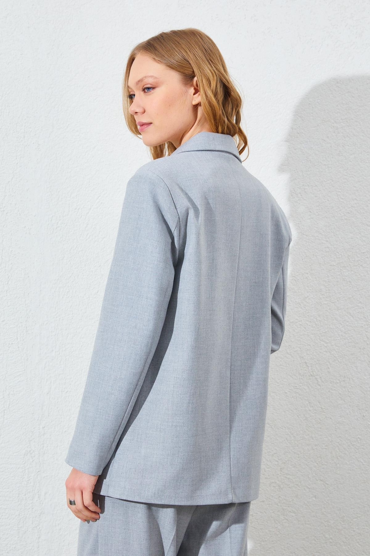 Kadın İki Düğmeli Oversize Poliviskon Blazer Ceket