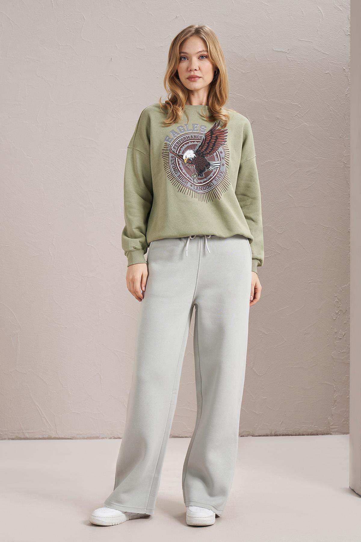 Kadın Bisiklet Yaka Eagles Baskılı Üç İplik Basic Sweatshirt