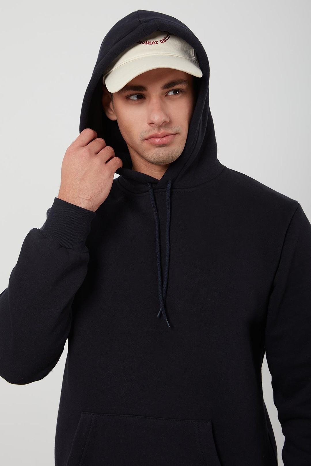 Erkek Kapüşonlu Kanguru Cepli Şardonlu Basic Sweatshirt