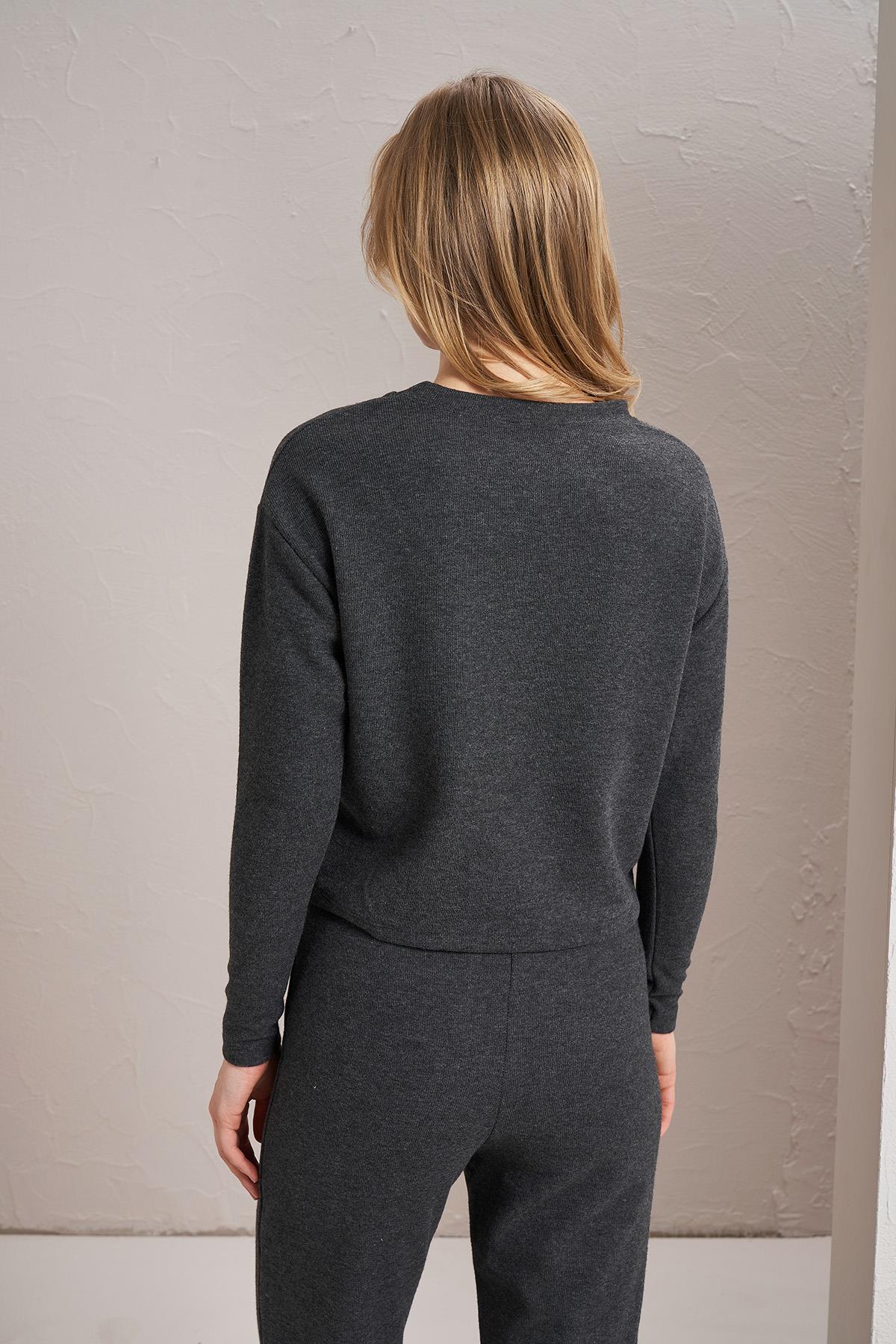 Kadın Bisiklet Yaka Selanik Kumaş Basic Sweatshirt