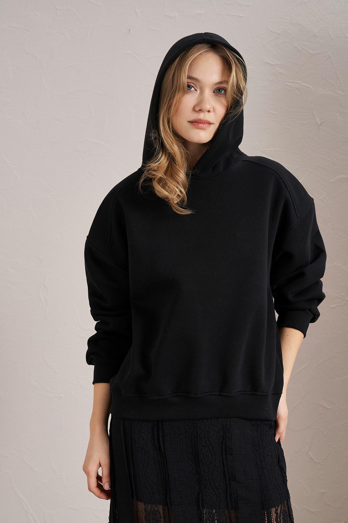Kadın Kapüşonlu Oversize Basic Sweatshirt