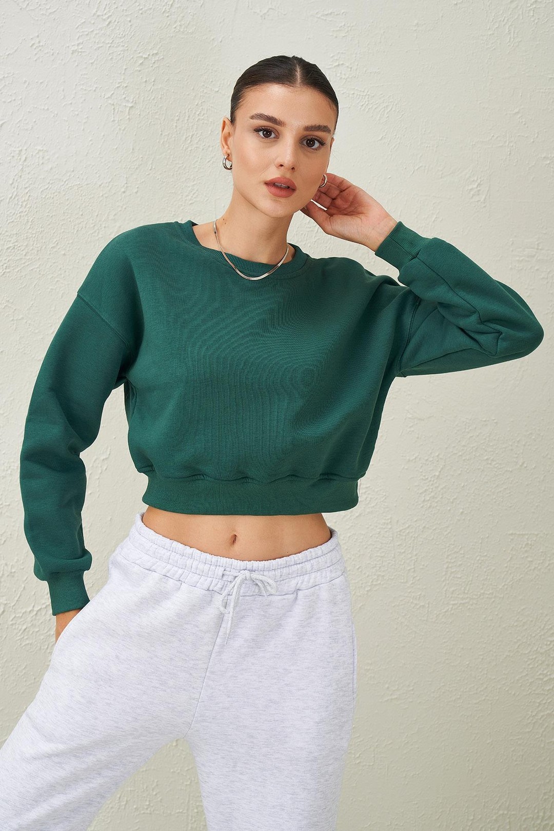 Kadın Bisiklet Yaka Üç İplik Oversize Crop Sweatshirt - Nefti