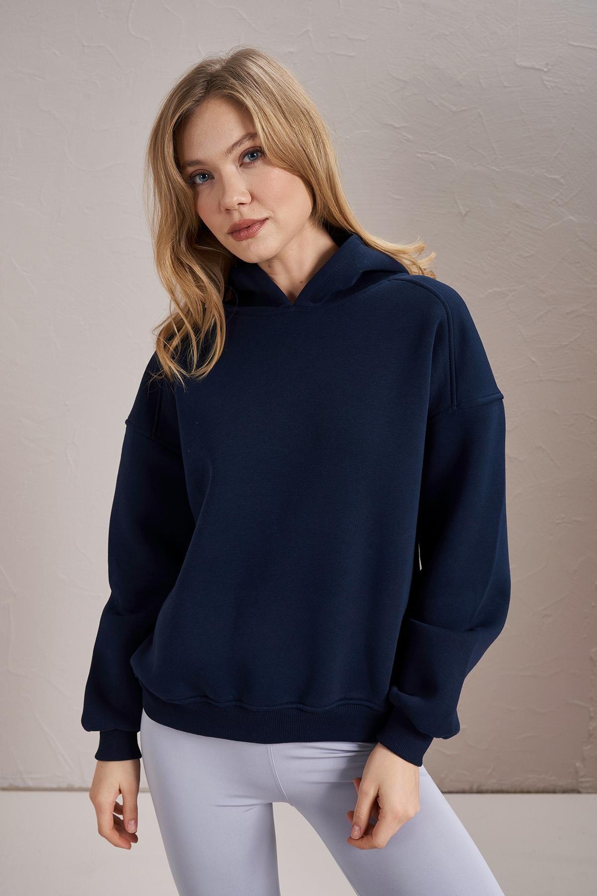 Kadın Kapüşonlu Oversize Basic Sweatshirt