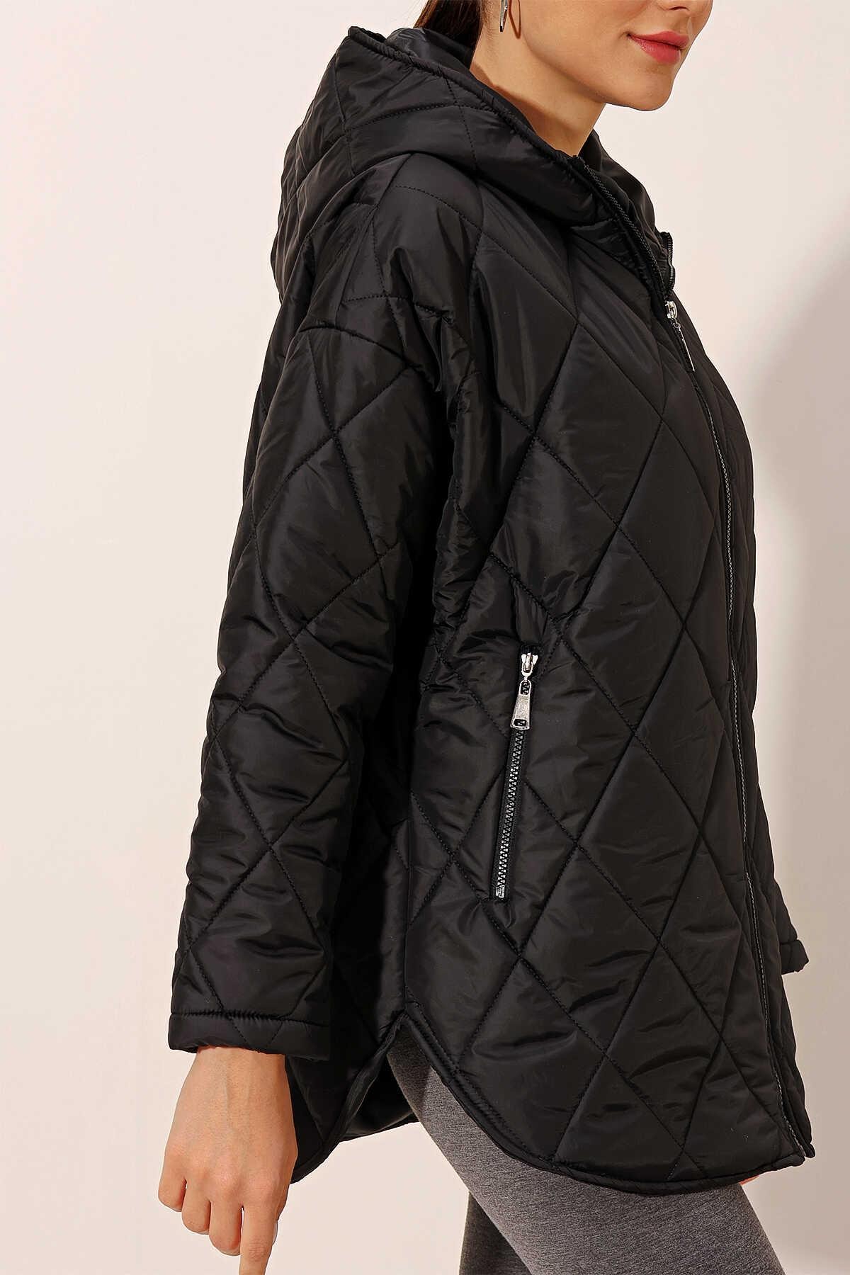 Kadın Kapüşonlu Kapitone Mont