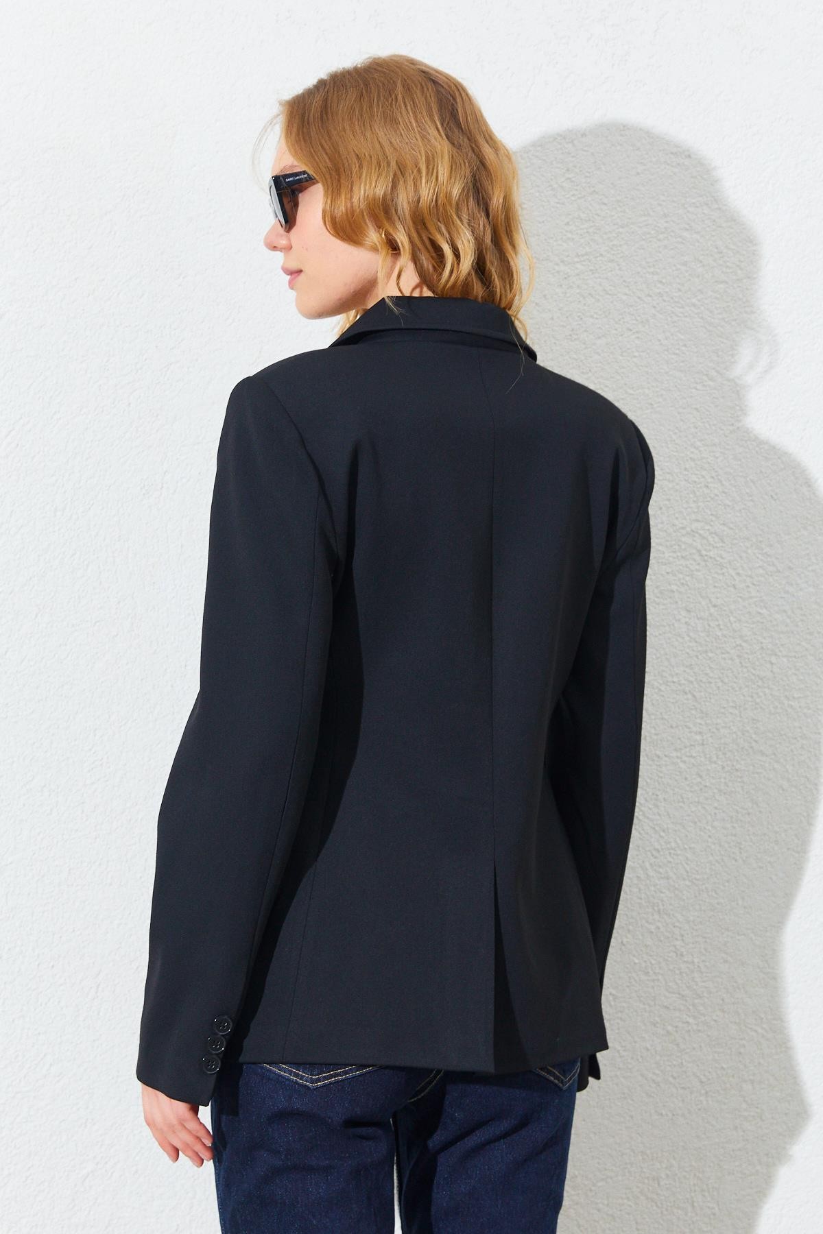 Kadın Beli Oturtmalı Çift Düğmeli Blazer Ceket