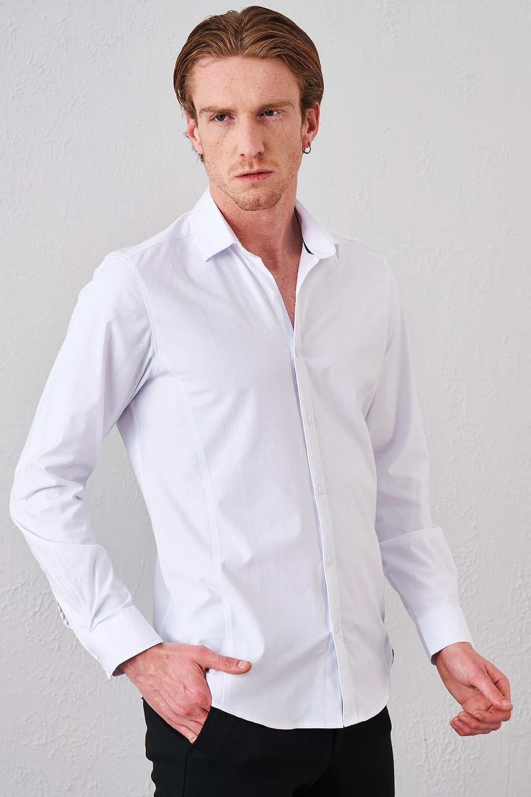 Erkek Uzun Kollu Önü Kulplu Likralı Poplin Slim Fit Gömlek