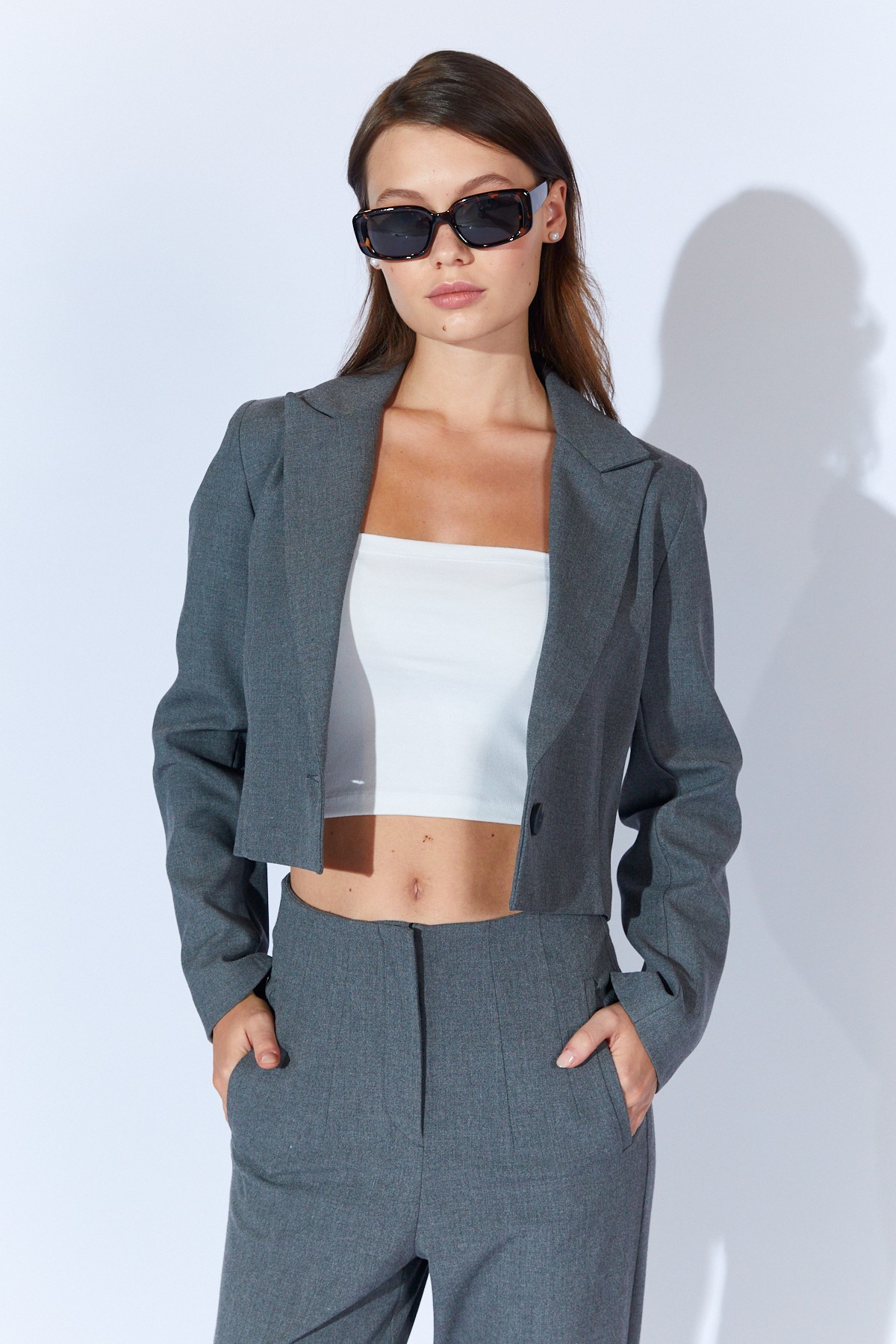 Kadın Tek Düğmeli Poliviskon Crop Blazer Ceket