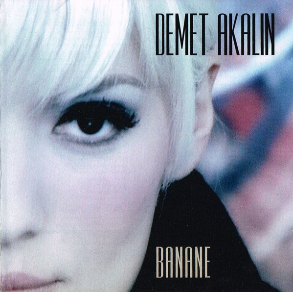 Demet Akalın – Banane