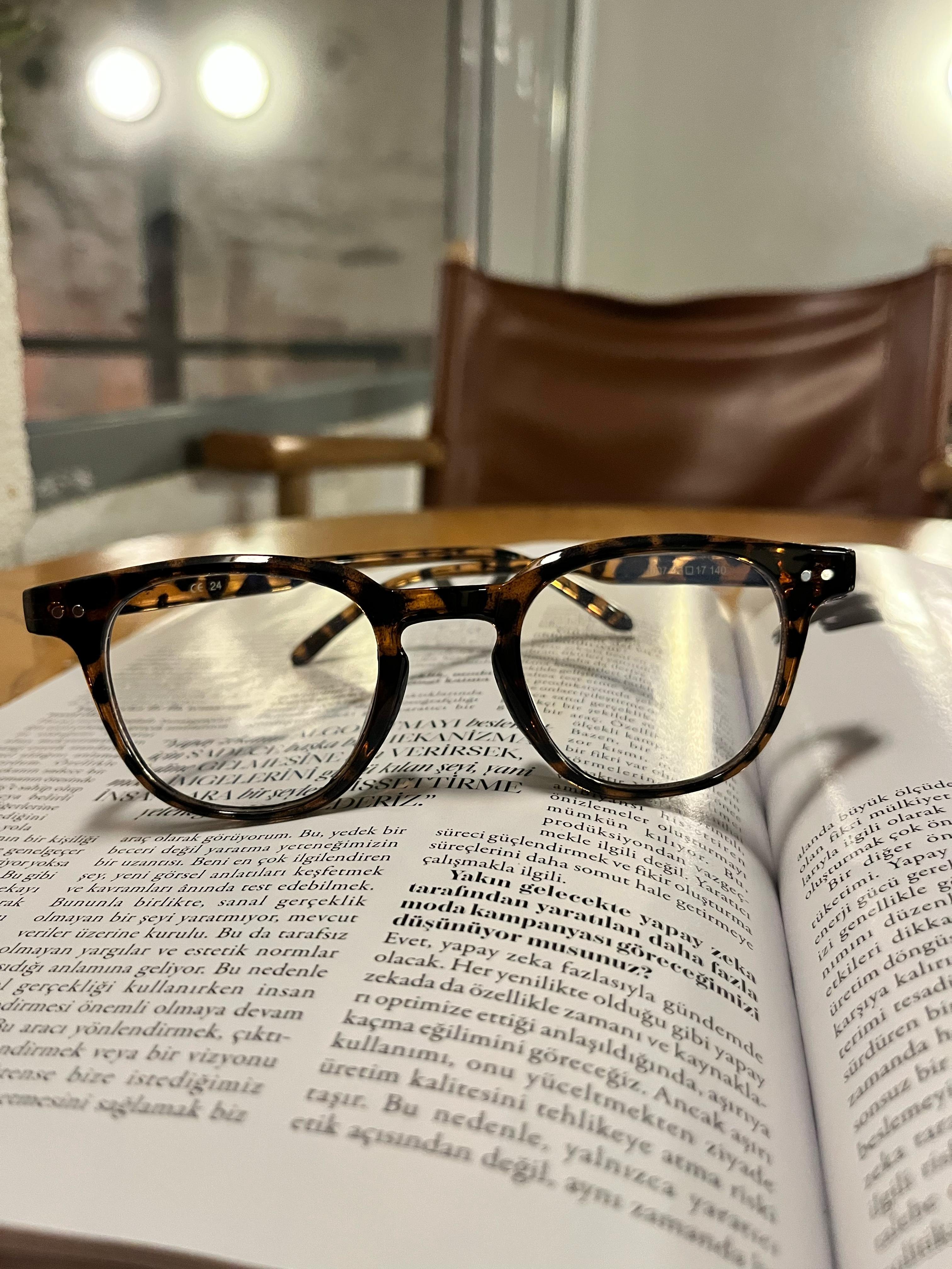 Arya Leopar Desenli Optik Uyumlu Blue Block Mavi Işık Koruyucu Gözlük Kahverengi
