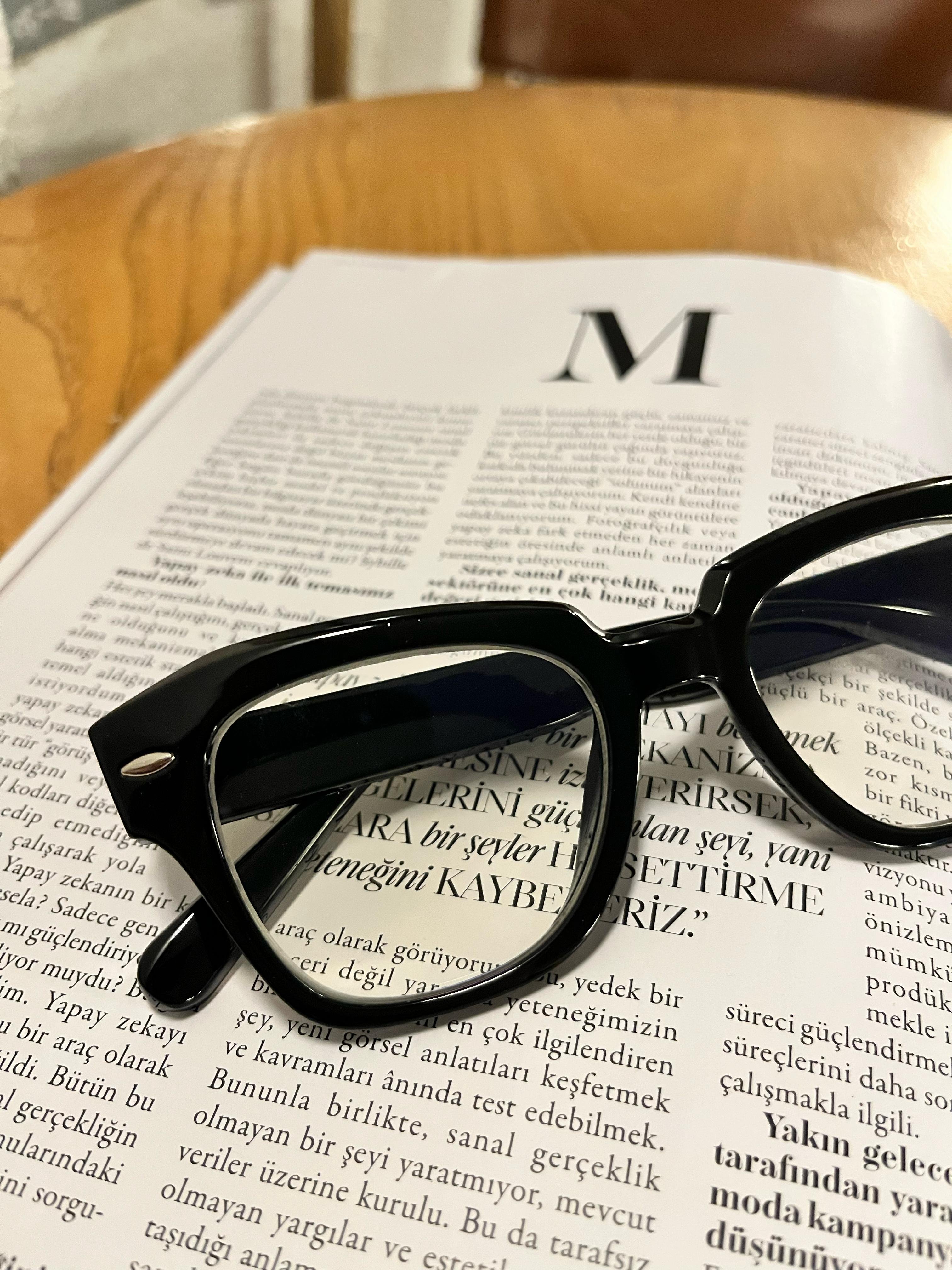 Oriana Siyah Çerçeveli Yeni Sezon Vintage Cat-Eye Blue Block Optik Gözlük