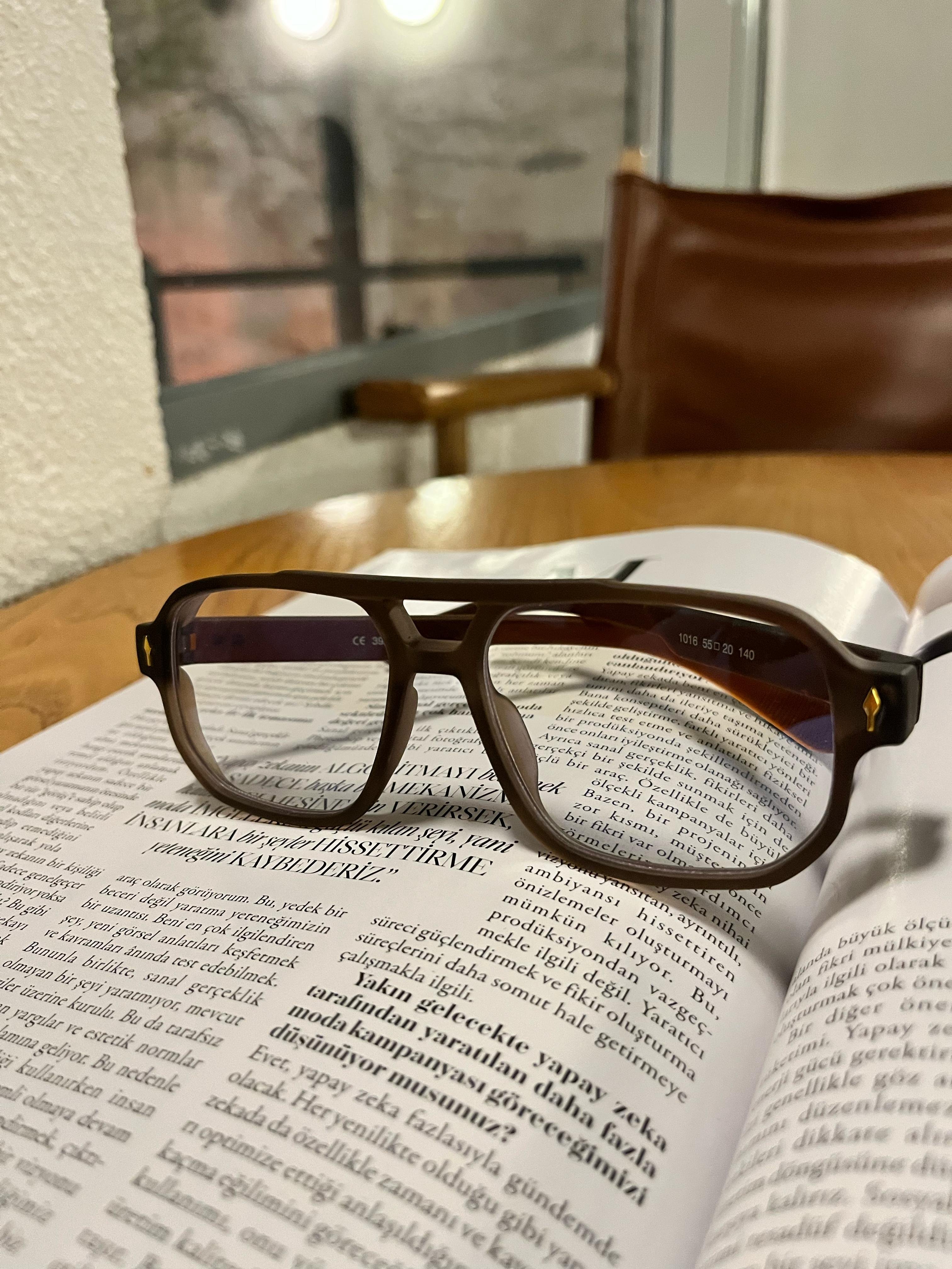 Thalia Kahverengi Metal Detaylı Geometrik Blue Block Optik Uyumlu Gözlük