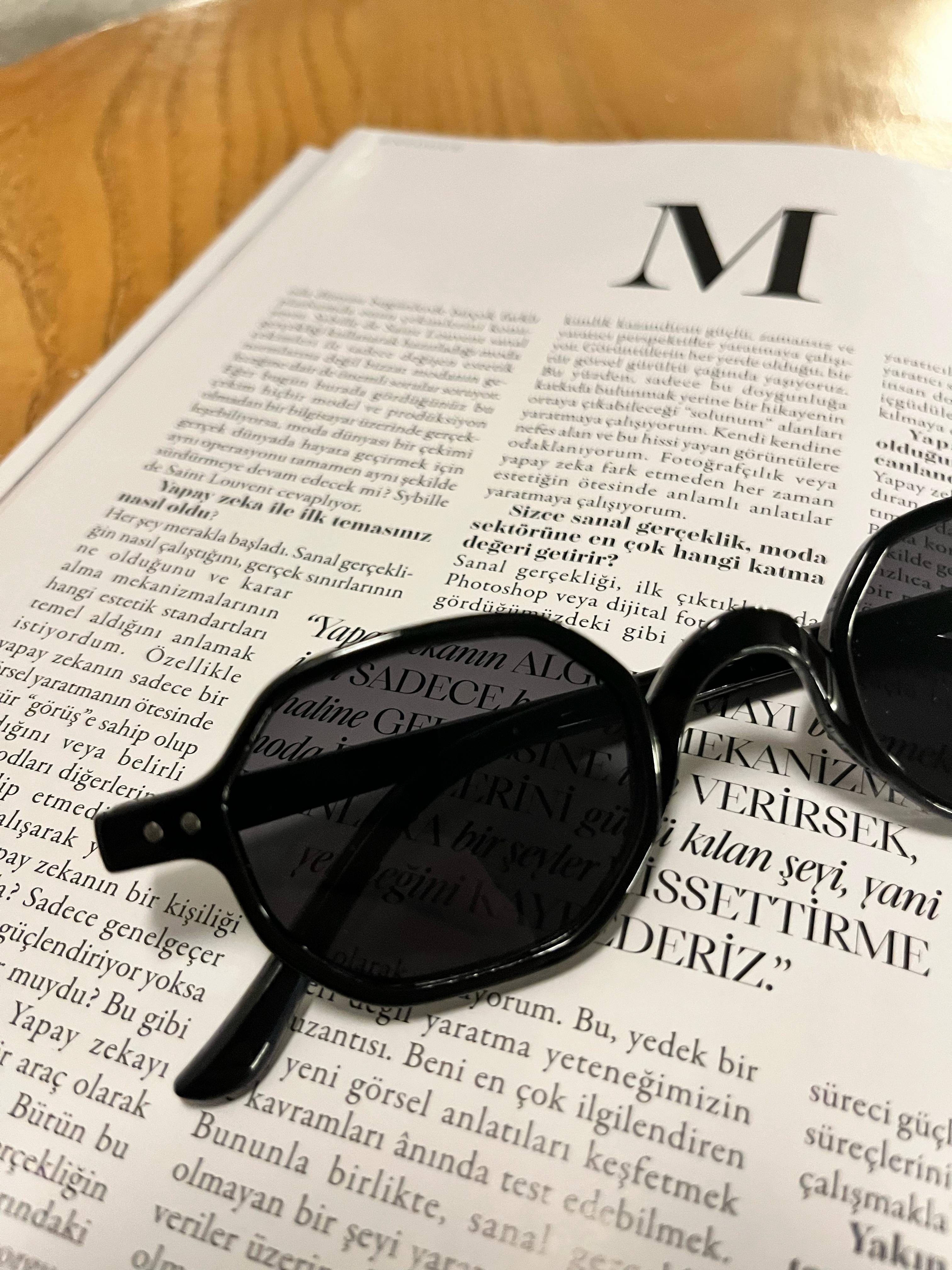 Olivia Black Yeni Sezon Çokgen Güneş Gözlüğü