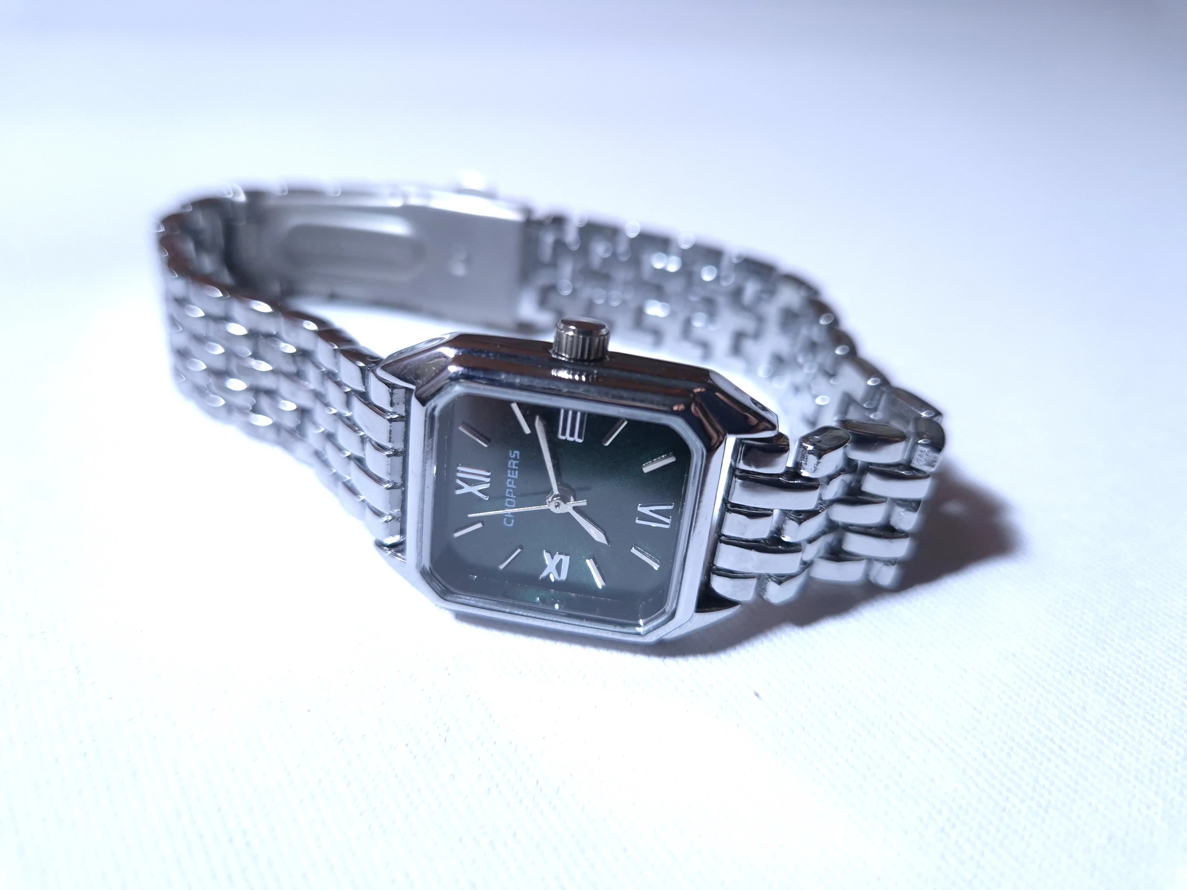 Zahire Emerald Metal Kordon Sekizgen Kasa Yeni Sezon Kadın Kol Saati Gümüş (Zümrüt Yeşili Kadran)