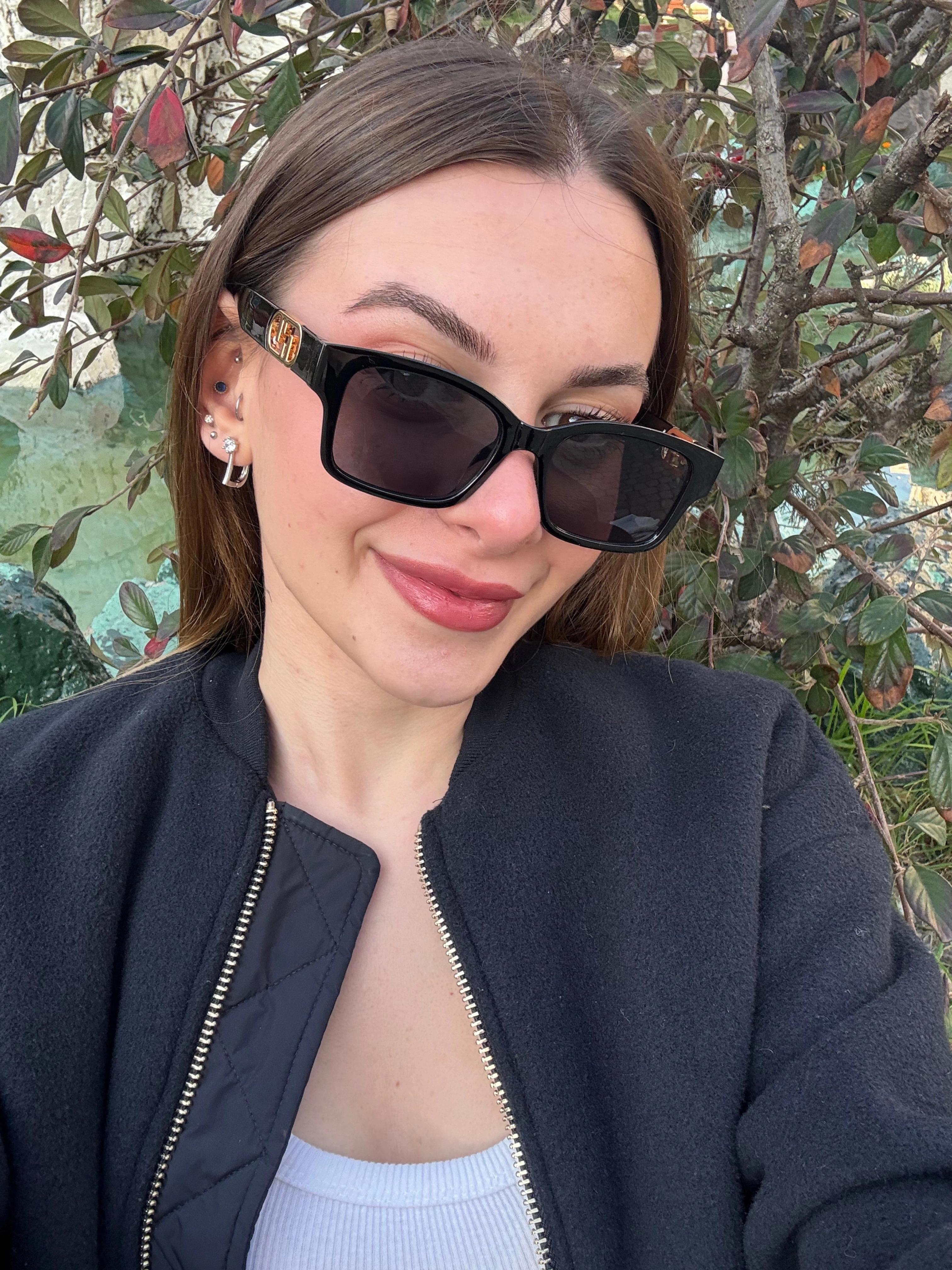 Livia Gold Detaylı Yeni Sezon Siyah Dikdörtgen Güneş Gözlüğü