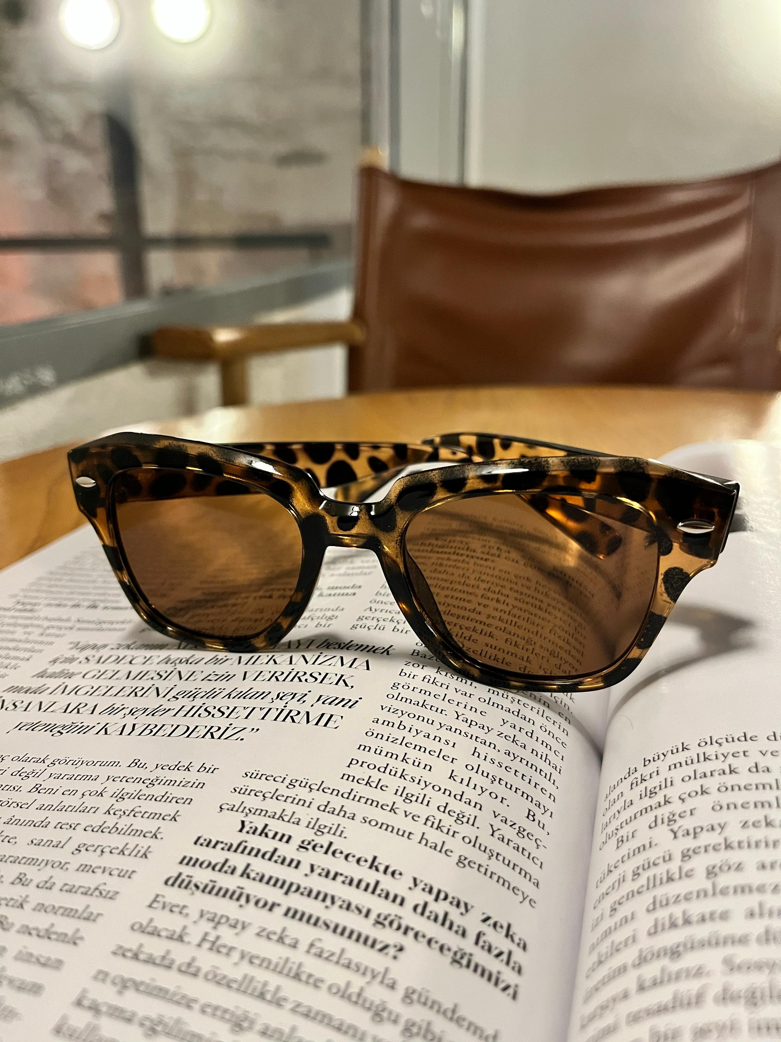 Samira Leopar Desenli Çerçeveli Modern Güneş Gözlüğü