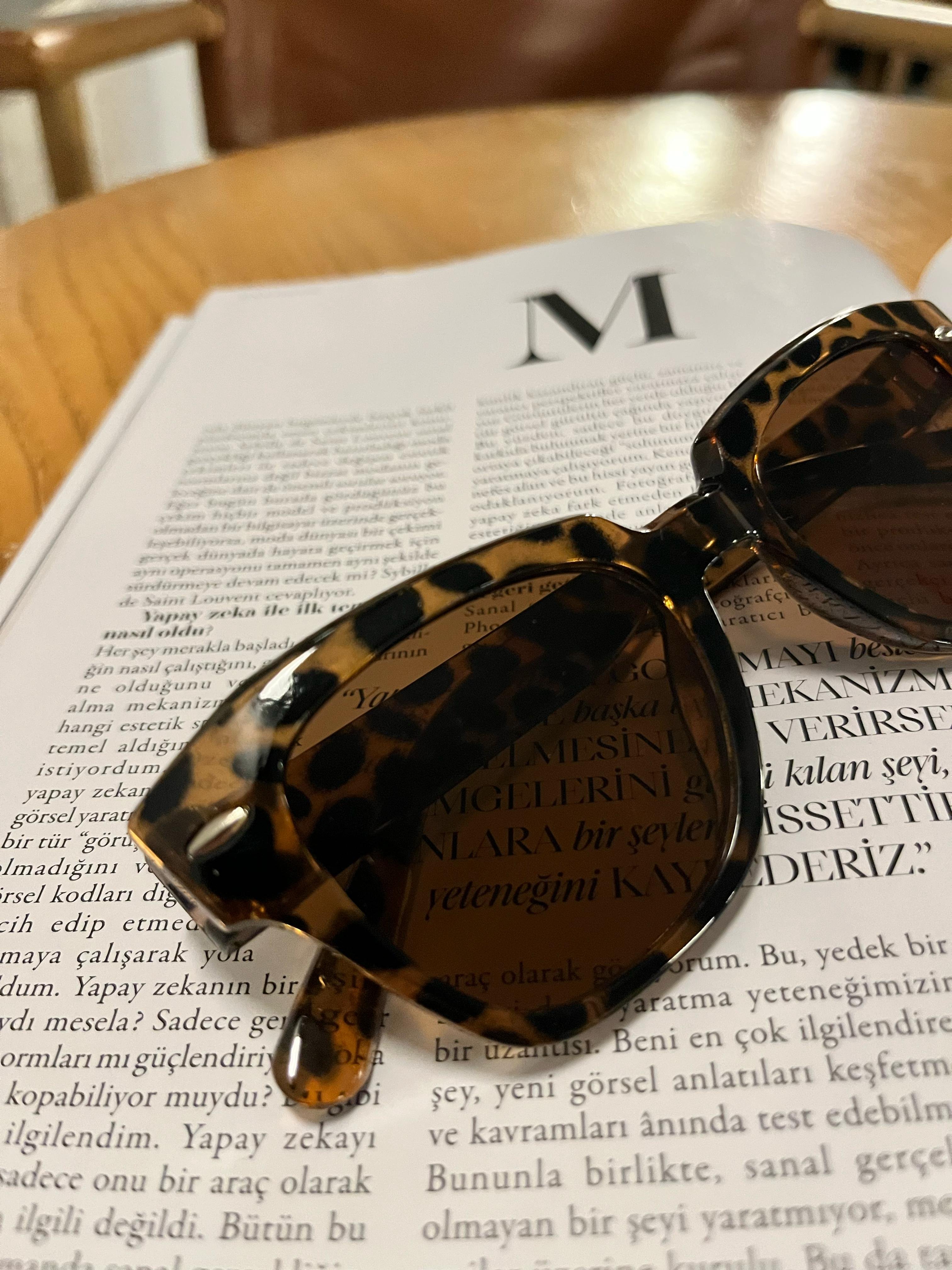 Samira Leopar Desenli Çerçeveli Modern Güneş Gözlüğü