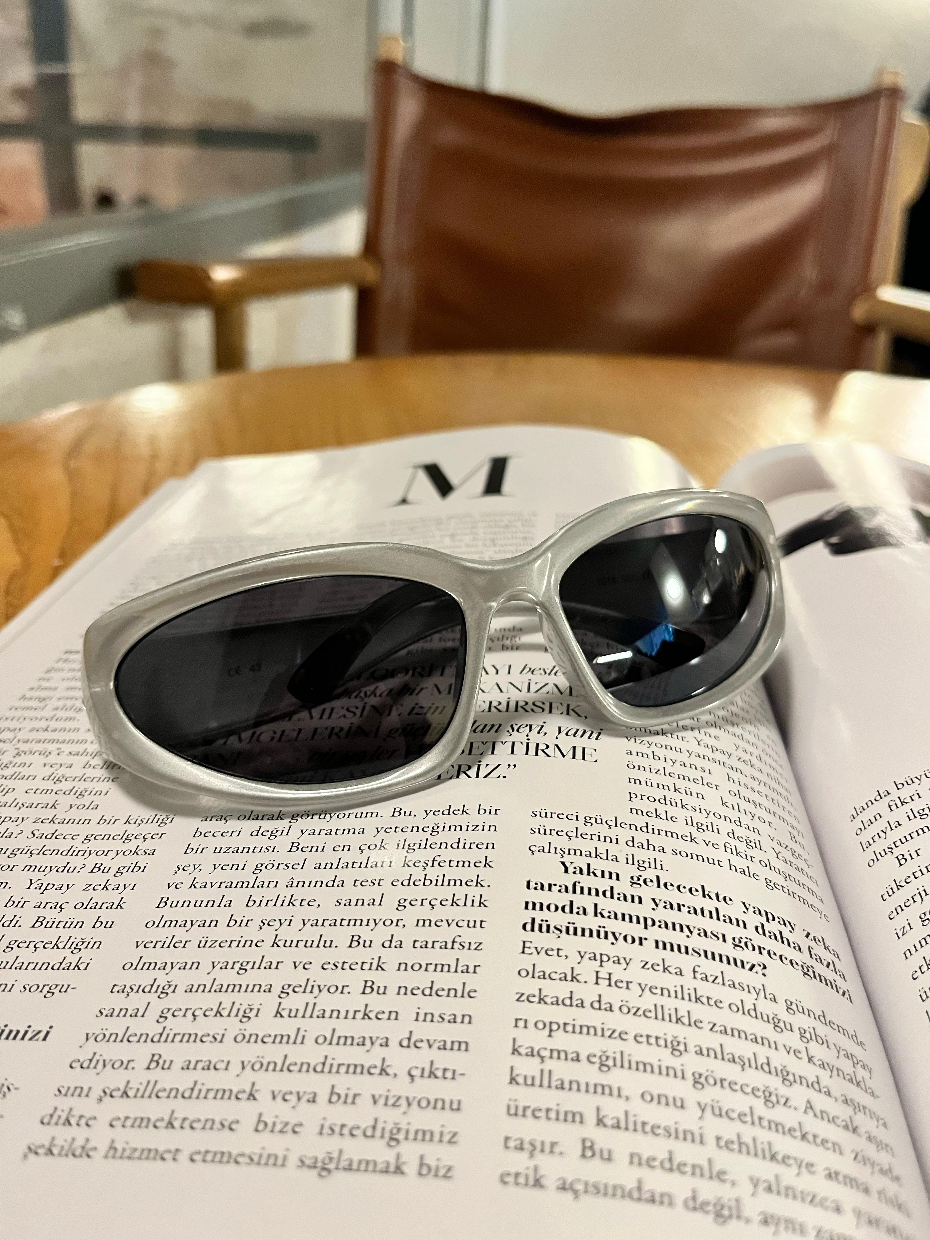 Alien Lunara Silver Futuristik Uzay İlhamlı Güneş Gözlüğü