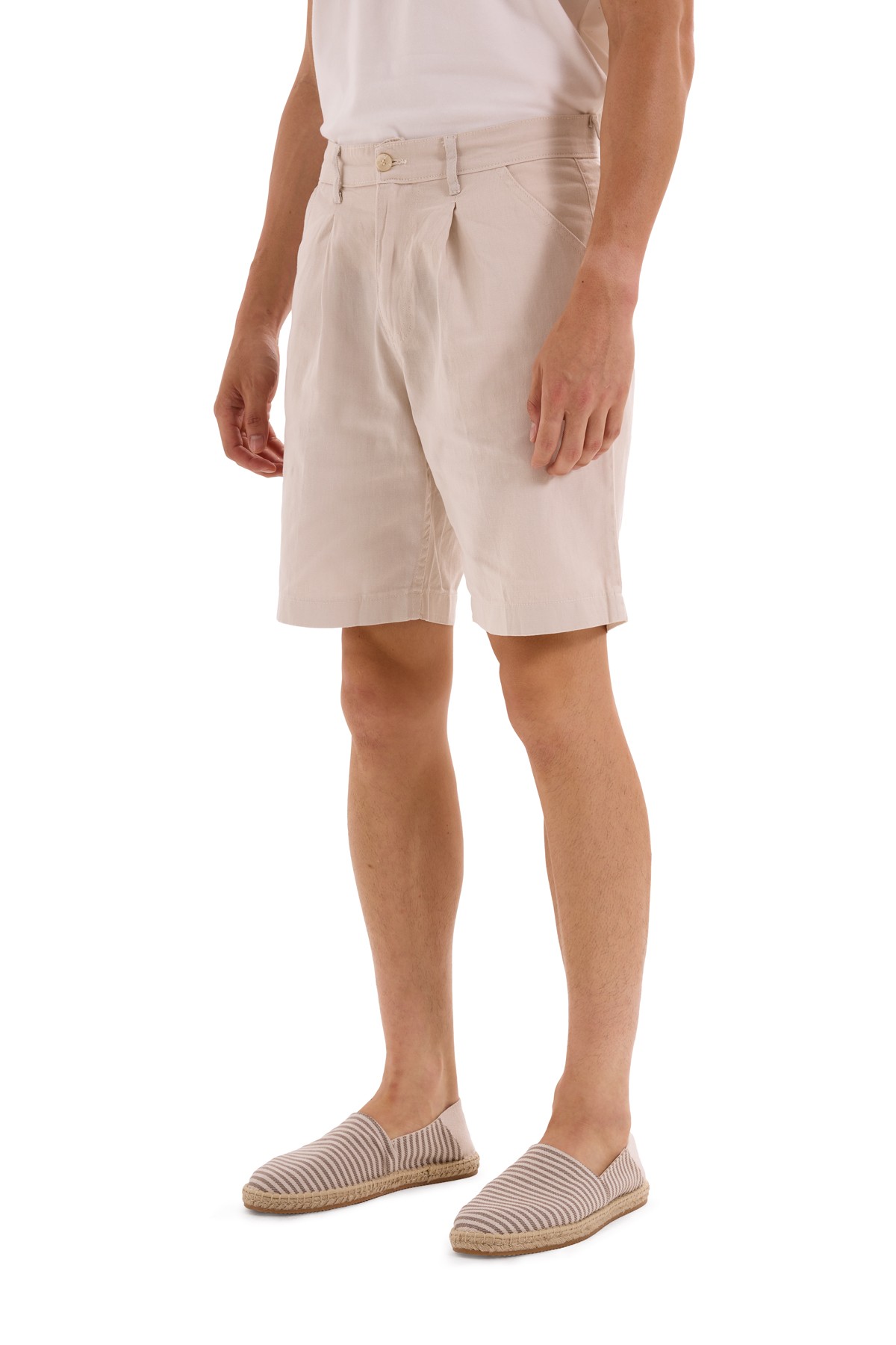 Cream Pleated Woven Shorts