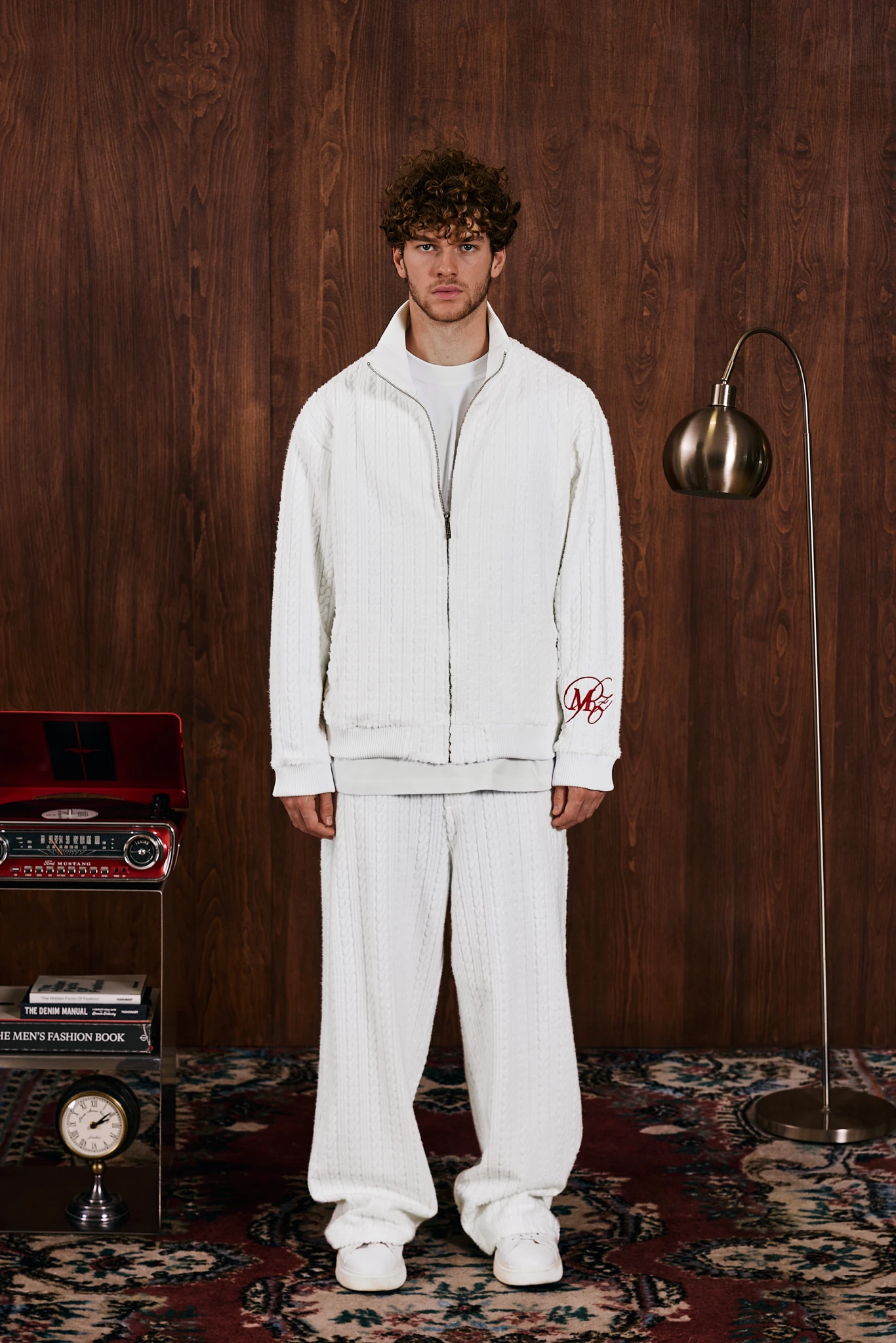 Hold Your Stories Havlu Kumaş Nakış Detaylı Fermuarlı Sweatshirt Beyaz